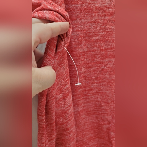 NWT TORRID SIZE 2 Super Soft Plush V-Neck Drop Shoulder Sharkbite Hem Top - Picture 6 of 12